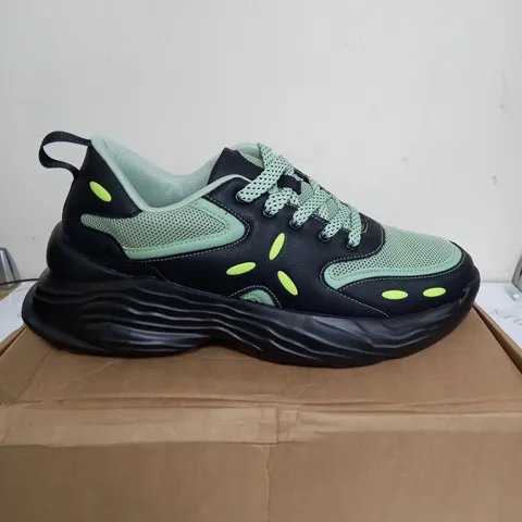 BOXED PAIR OF KOI FOOTWEAR ACRE GREEN MENS CHUNKY TRAINER - SIZE 10