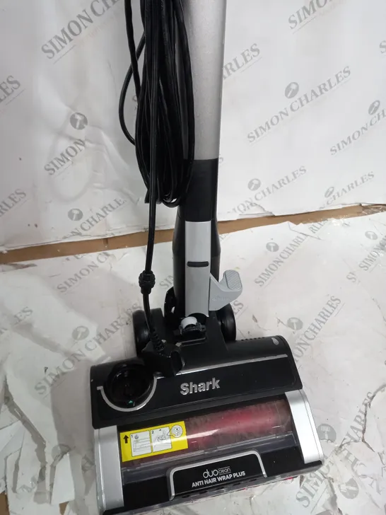 SHARK STRATOS ANTI HAIR WRAP PET PRO VACUUM CLEANER HZ3000UKT