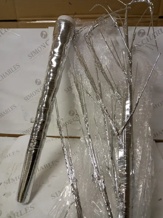 BOXED 5FT PRE LIT SILVER CHRISTMAS TREE - COLLECTION ONLY  RRP £49.99