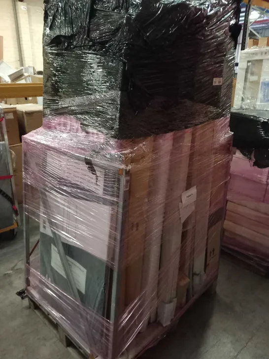 PALLET OF MIX SHOWER GLASS. APPROX 16 ITEMS