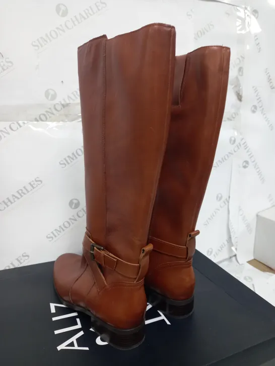 BOXED NATURALIZER HIGH KNEE BOOTS BROWN