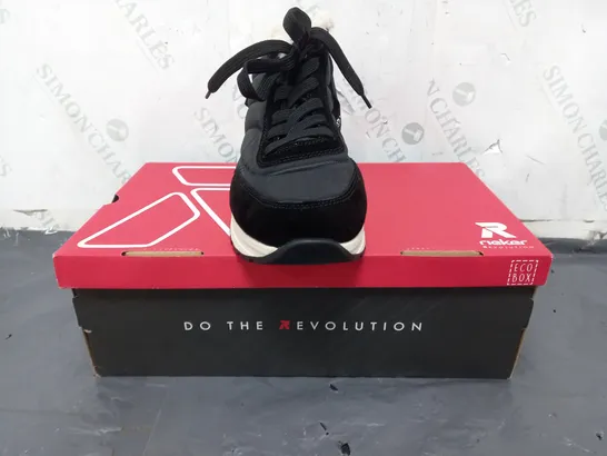 BOXED PAIR OF RIEKER SHOES IN BLACK SIZE 6.5