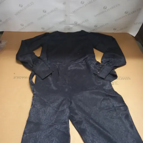 BOLD TO BEE NAVY BLUE PAILSEY PATTERN JUMPSUIT SIZE 8