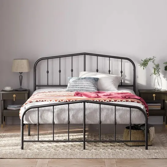 BOXED WACO CLASSIC METAL BED FRAME - SIZE UNSPECIFIED (1 BOX)