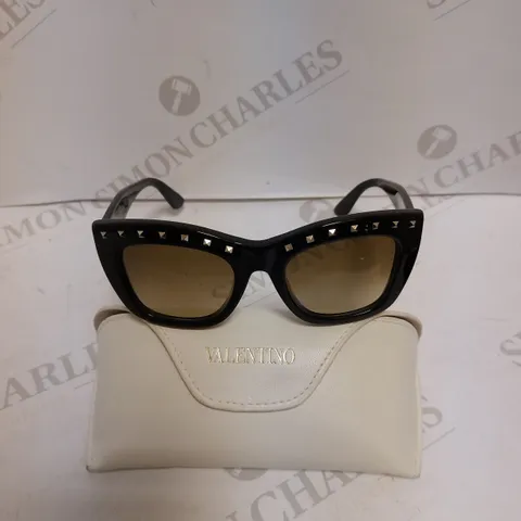 VALENTINO V716S STUDDED SUNGLASSES