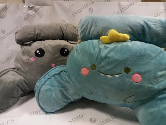 2 X DESIGNER PLUSH THEMED CUSHIONS 