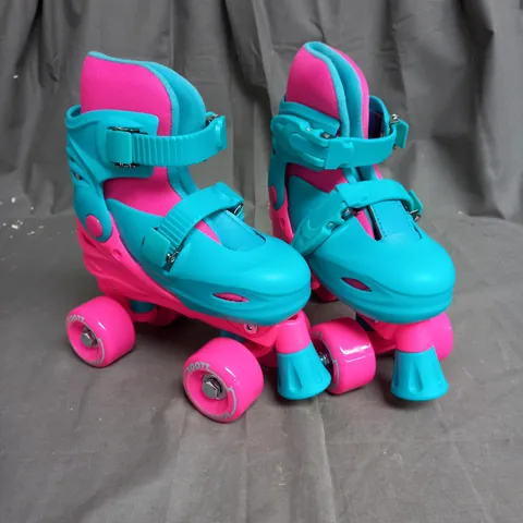 BOXED XOOTZ QUAD SKATES