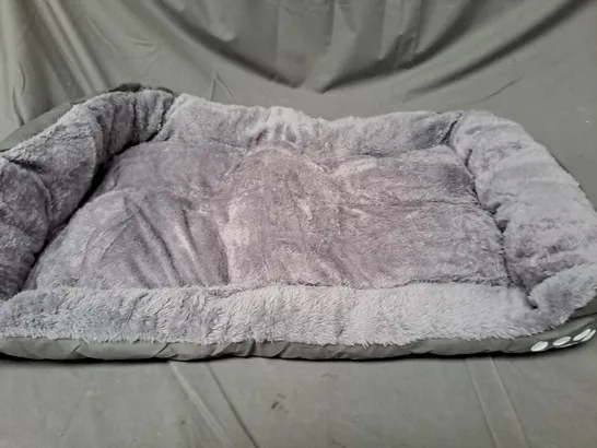 GREY FUR EFFECT PET BED- APPROX 70 X 50CM