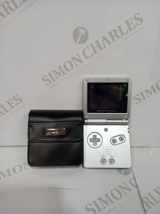 NINTENDO GAME BOY ADVANCED SP IN SILVER - AGS-001