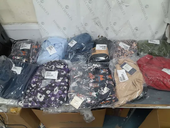 BOX OF APPROXIMATELY 10 ASSORTED BAGGED CLOTHING PIECES IN VARIOUS STYLES AND SIZES 