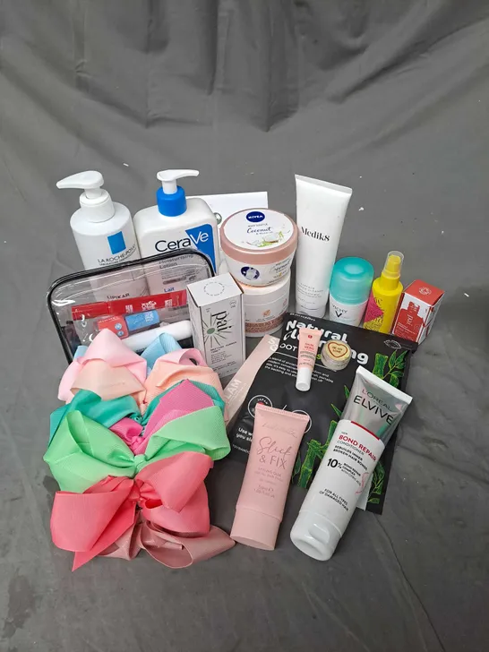 APPROXIMATELY 20 ASSORTED COSMETIC PRODUCTS TO INCLUDE PAI SENSITIVE SUNSCREEN, VICHY ANTI-PERSPIRANT, MEDIK8 CLEANSING GEL ETC