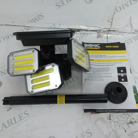 OUTLET BELL & HOWELL 300 LUMENS BIONIC FLOODLIGHT