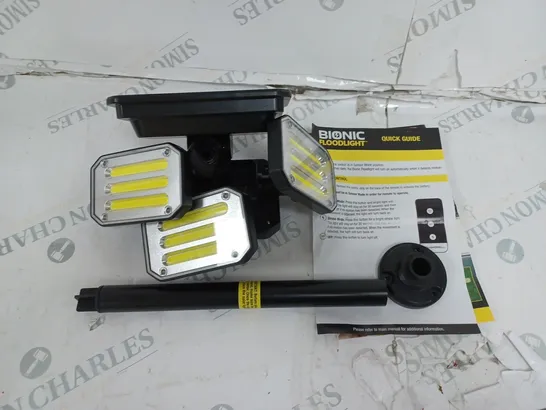 OUTLET BELL & HOWELL 300 LUMENS BIONIC FLOODLIGHT