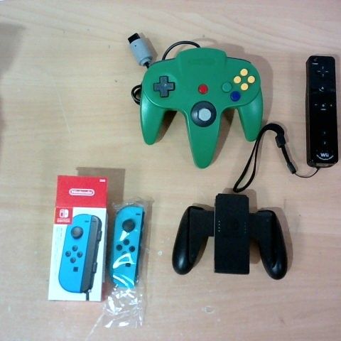 LOT OF APPROXIMATELY 4 ASSORTED NINTENDO ITEMS TO INCLUDE NINTENDO SWITCH JOY-CON, NINTENDO WII CONTROLLER, NINTENDO SWITCH CONTROLLER ACESSORY ETC