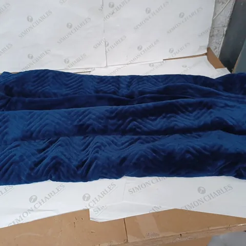 LARGE HEATABLE BLUE BLANKET