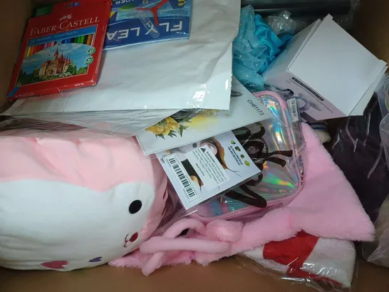 BOX OF APPROXIMATELY 15 ASSORTED TOYS AND GAMES TO INCLUDE THE TRAITORS CARD GAME, CUDDLY MONSTER, WILBERRY SOFT ROBOT PLUSH, ETC