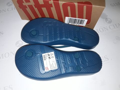 BOXED PAIR OF FLIPFLOP IQUSHION ERGONOMIC SLIDERS IN SEA BLUE - UK 7