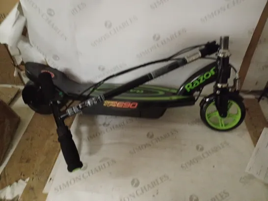 RAZOR POWERCORE E90 SCOOTER GREEN RRP £179.99