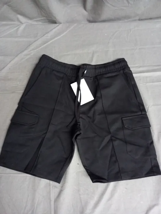 ARNE LUXE CARGO SHORT IN BLACK SIZE M