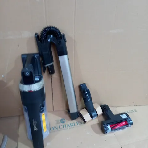 SHARK CORDLESS STICK VACUUM CLEANER PET PRO MODEL