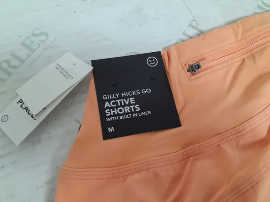 GILLY HICKS ACTIVE SHORTS IN PEACH - M