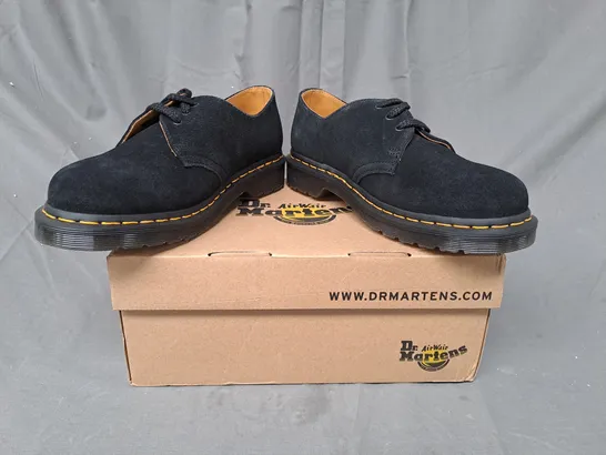 BOXED PAIR OF DR MARTENS SUEDE SHOES IN BLACK UK SIZE 6.5