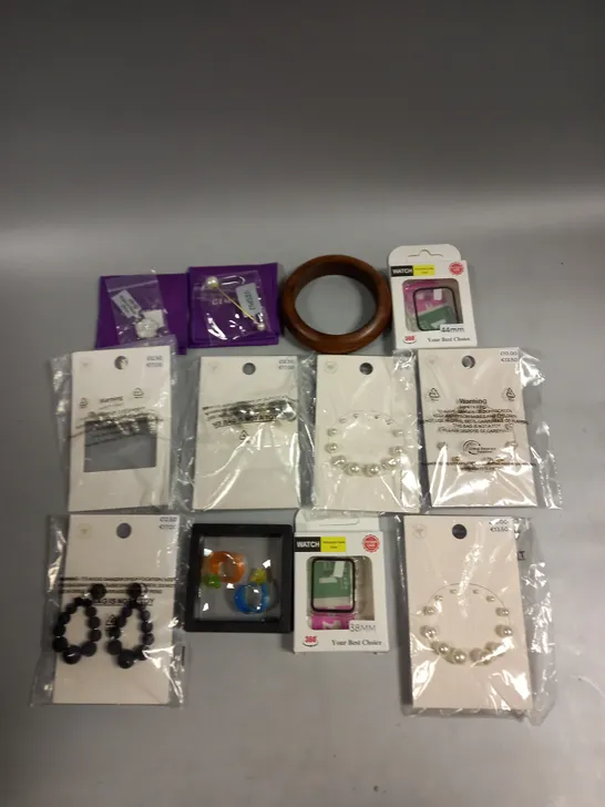 APPROXIMATELY 35 ASSORTED JEWELLERY PRODUCTS TO INCLUDE EARRINGS, BRACELETS, WATCH CASES ETC 