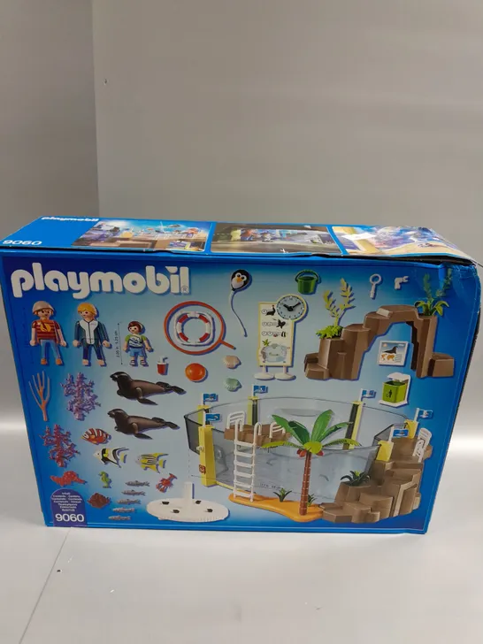 BOXED PLAYMOBIL FAMILY FUN SET - 9060