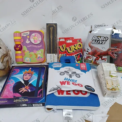 BOX OF APPROX 15 ASSORTED TOYS & GAMES TO INCLUDE FABRIC QUIET BOOK, UNO PLAYING CARDS, VTEVH PEEK-A-BOO BOOK, ETC 