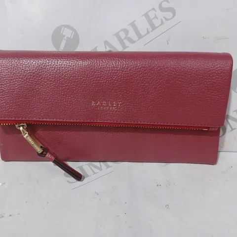 RADLEY LONDON COLEMAN STREET GIFT BOXED LARGE PURSE IN BERRY COLOUR