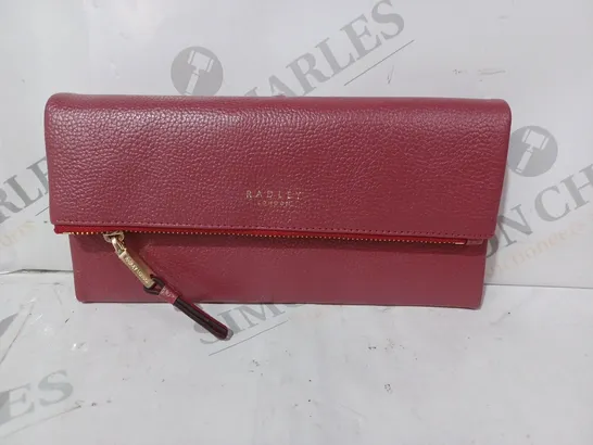 RADLEY LONDON COLEMAN STREET GIFT BOXED LARGE PURSE IN BERRY COLOUR