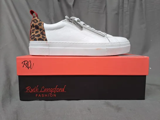 BOXED PAIR OF RUTH LANGSFORD WHITE LEOPARD LEATHER TRAINERS SIZE 6