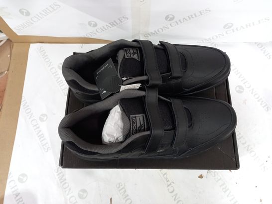 BOXED PAIR OF GOLA BLACK BELMONT TWIN BAR XL TRAINERS - UK 15