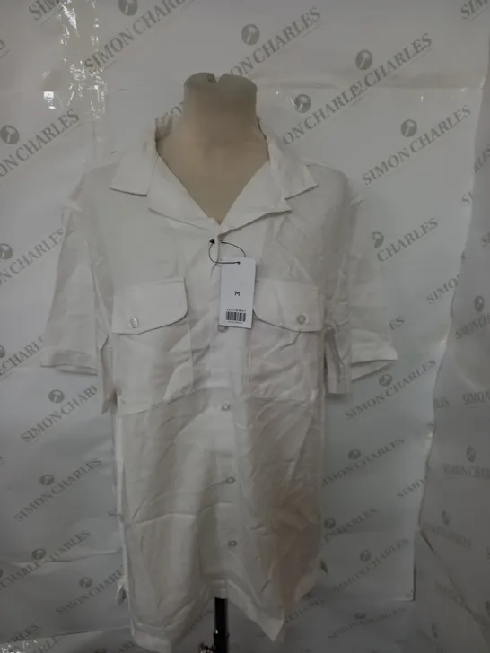 BURTON SHORT SLEEVE BUTTON SHIRT SIZE M