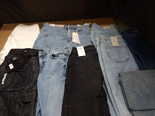 LOT OF 10 ASSORTED PAIRS OF JEANS IN VARIOUS SIZES