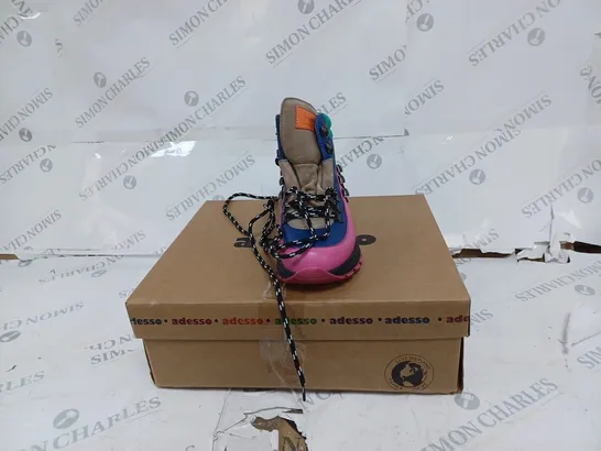 BOXED ADESSO MULTICOLOURED RAINE BOOTS- SIZE 4 