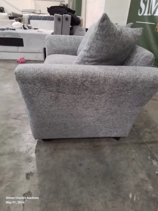 DESIGNER FABRIC UPHOLSTERED 2 SEATER SOFA IN LIGHT GREY