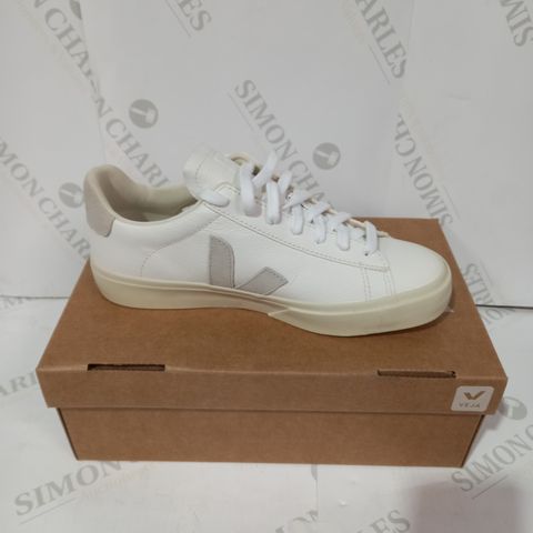 BOX OF 2 VEJA WHITE LEFT FOOTED TRAINERS SIZE 6