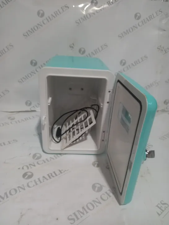 BOXED SO CHILL MINI FRIDGE IN TEAL RRP £44.99