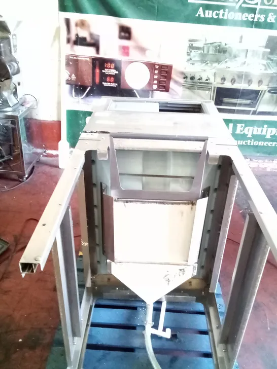 FOLLET ICE MACHINE LQ1BASE WITH VENTILATION 