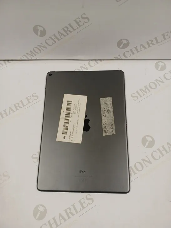 APPLE IPAD AIR A2152 IN GREY