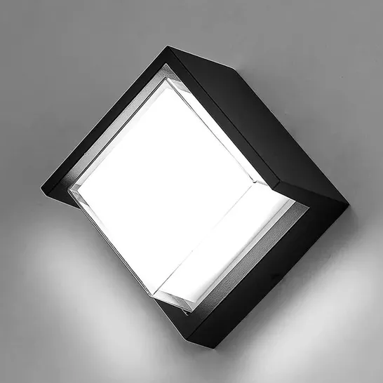 BOXED FAREHA BLACK 18cm H INTEGRATED LED OUTDOOR BULKHEAD LIGHT 