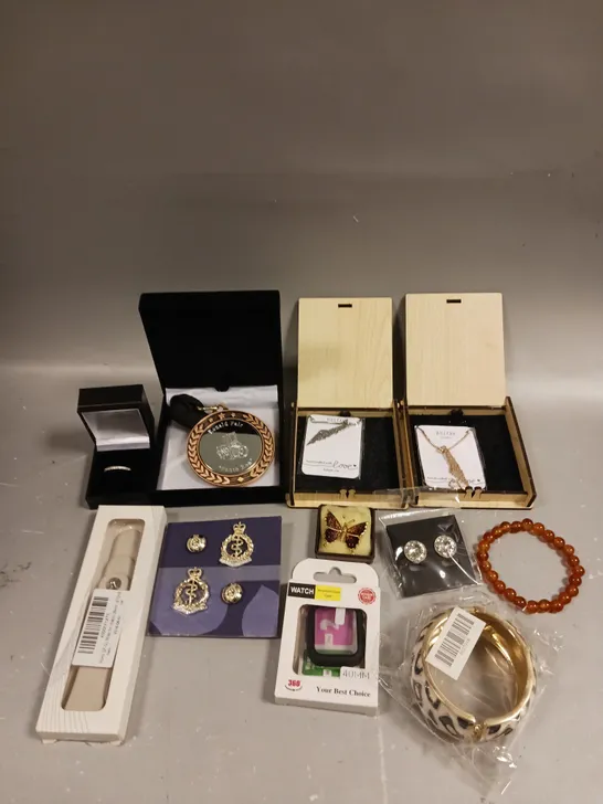 APPROXIMATELY 40 ASSORTED JEWELLERY PRODUCTS TO INCLUDE NECKLACES, RINGS, WATCH STRAPS ETC 