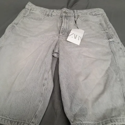 ZARA LIGHT GREY SHORTS - UK 12 