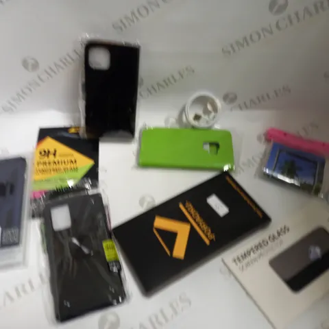 BOX OF APPROX 10 ITEMS INCLUDING ASSORTED PHONE CASES, PHONE POWER CABLES AND SCREEN PROTECTORS