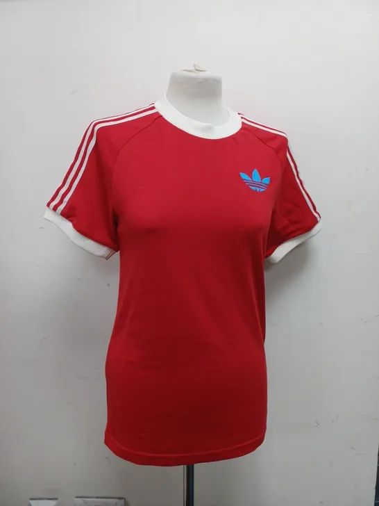 ADIDAS RED & BLUE THICK T-SHIRT SIZE SMALL 