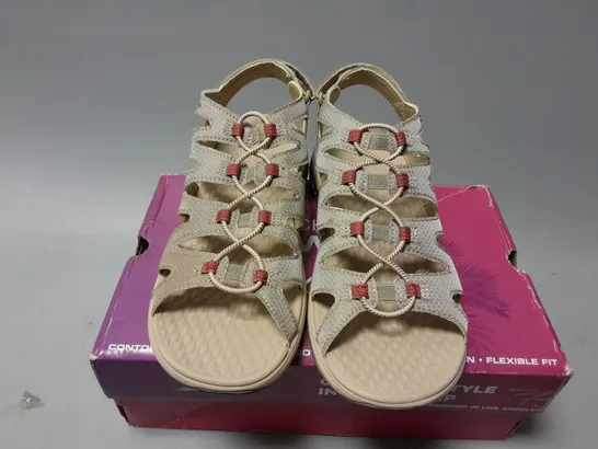 BOXED SKETCHERS GOWALK FISHERMAN SANDALS IN TAUPE - SIZE 6