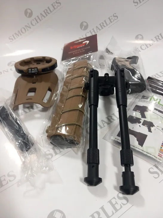 APPROXIMATELY 6 ASSORTED HUNTING ACCESSORIES AND PARTS TO INCLUDE; SCOPE PARTS, VIPER MODERATOR COVER, NUPRO M4 SLING PLATE, RADAR BELT LOOP AND ELEMENT AGR 43 GRIP