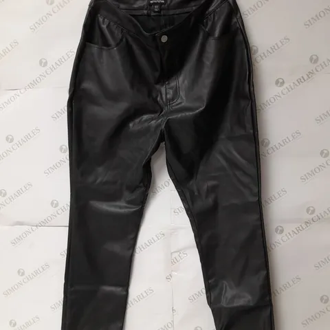 PRETTYLITTLETHING BLACK BUTTON UP FAUX LEATHER SKINNY TROUSERS SIZE 16