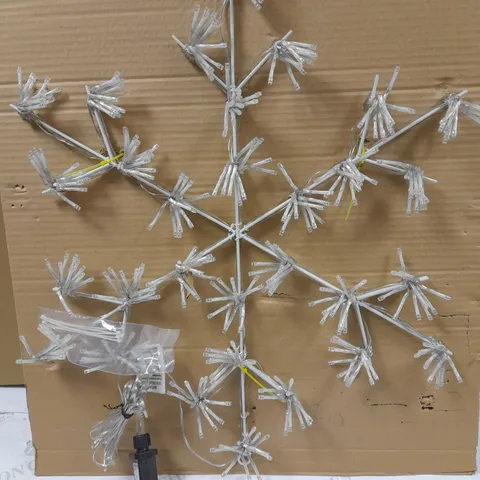 SNOWFLAKE LIGHT OUTDOOR CHRISTMAS DECORATION